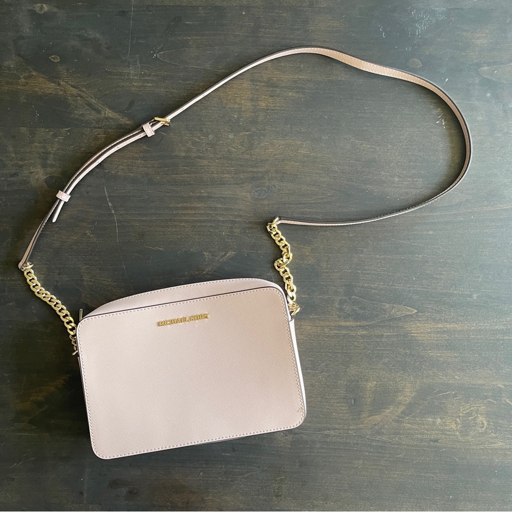 *SOLD* Michael Kors Jet Set Crossbody